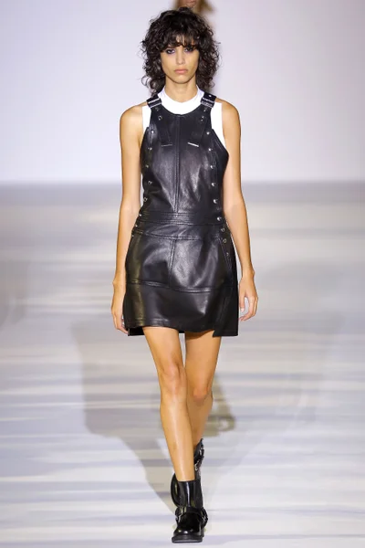 Look 3